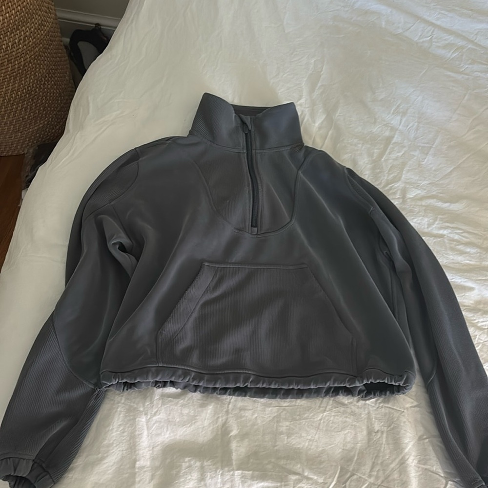 Size 6 lululemom zip up